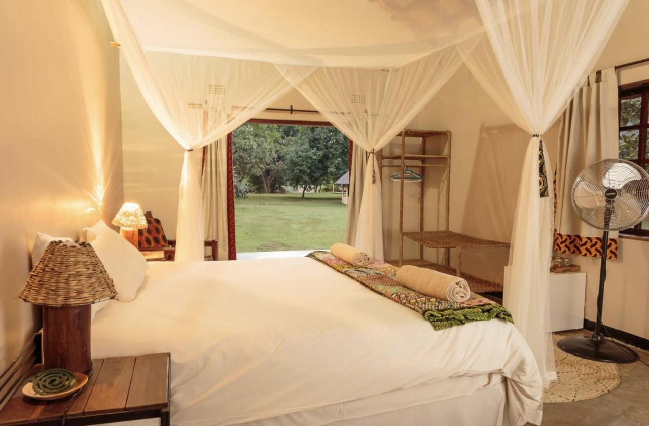 Marula Lodge Mfuwe Exterior foto